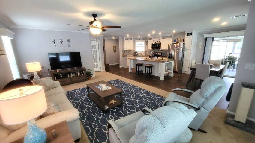 312 Siberian Cypress Circle a Winter Haven, FL Mobile or Manufactured Home for Sale
